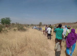 Walk to the well at Laado Puel